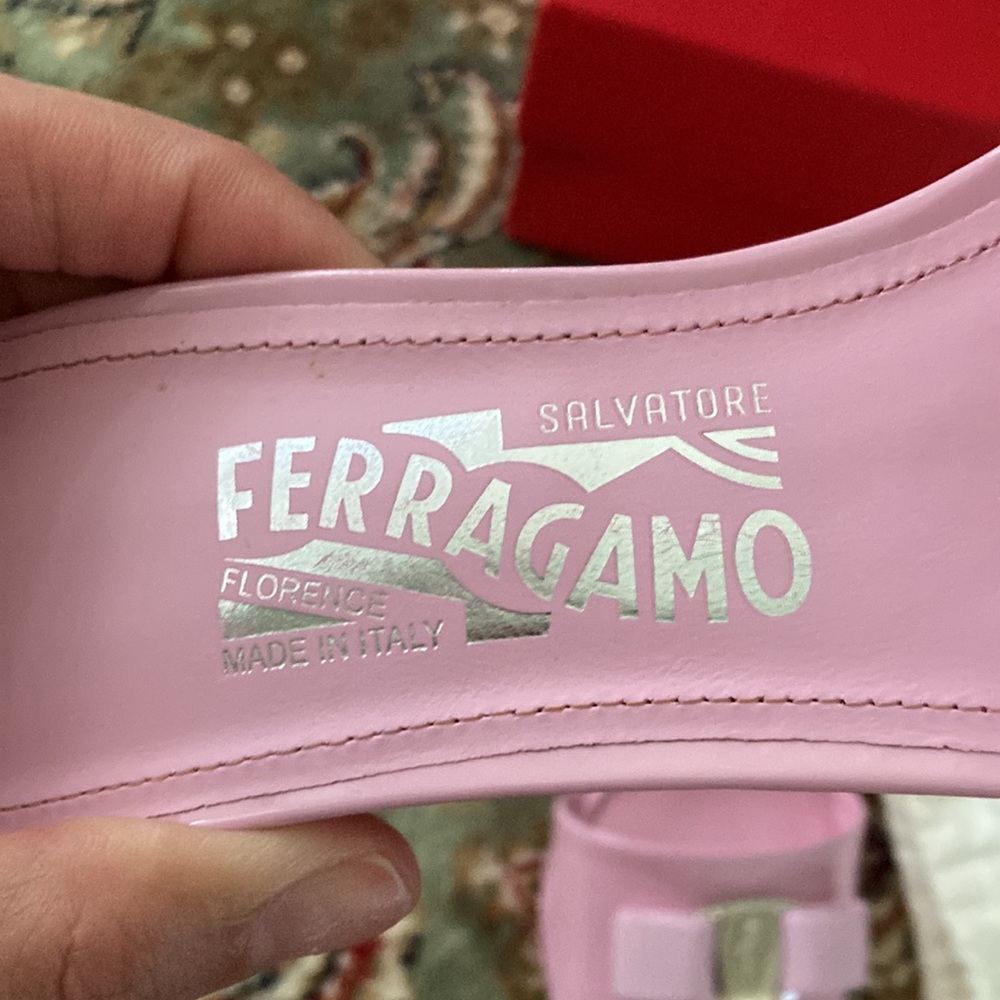 Ferragamo heels 🦄 - Picture 6 of 17
